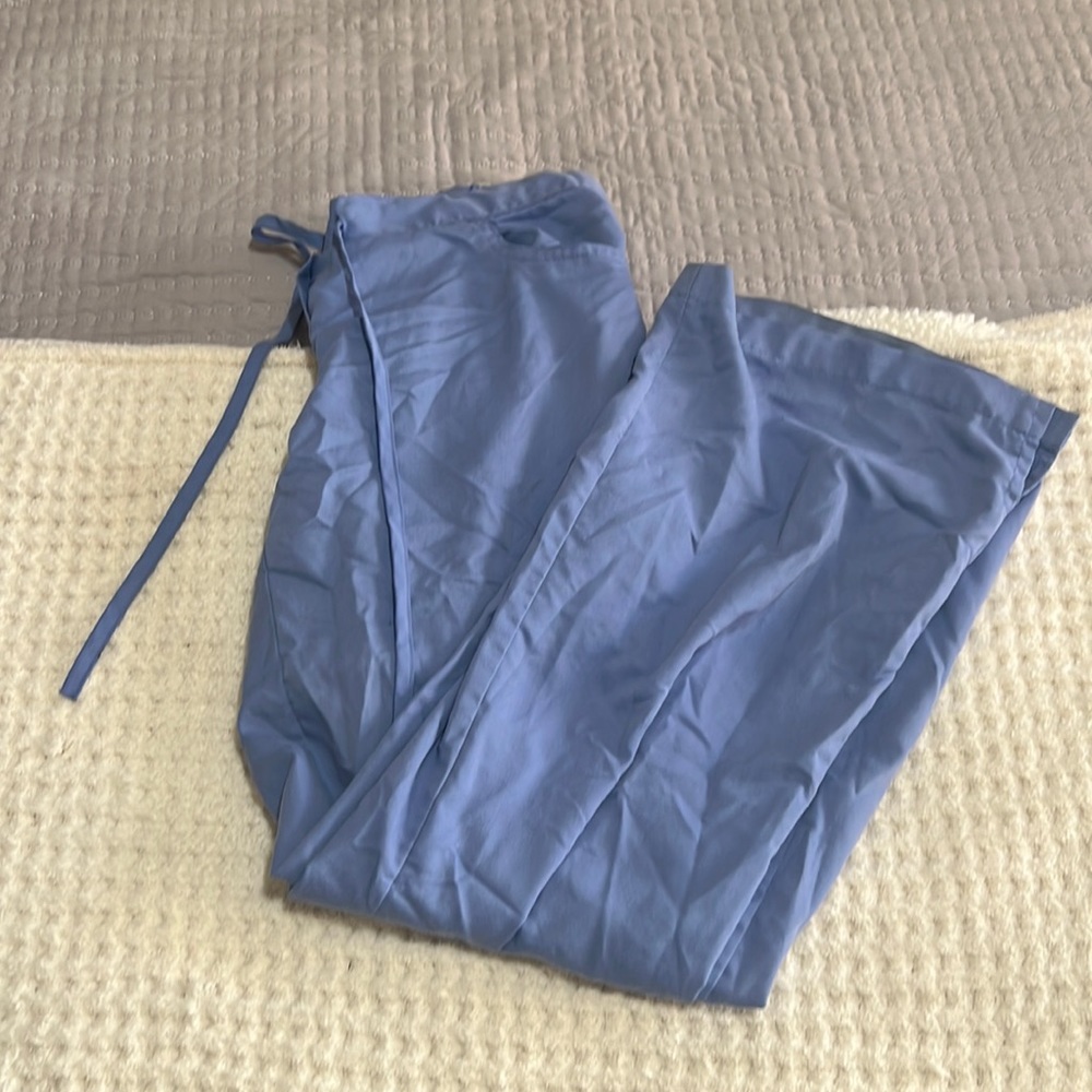 Grey’s anatomy light blue scrub pants with pockets size small
